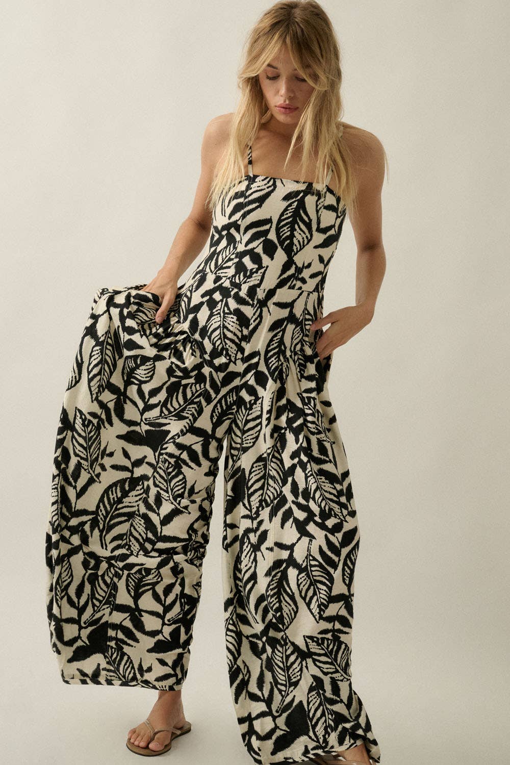 Promesa USA - Tropical-Print Wide-Leg Pocket Cami Jumpsuit in Oatmeal-Black frpont1