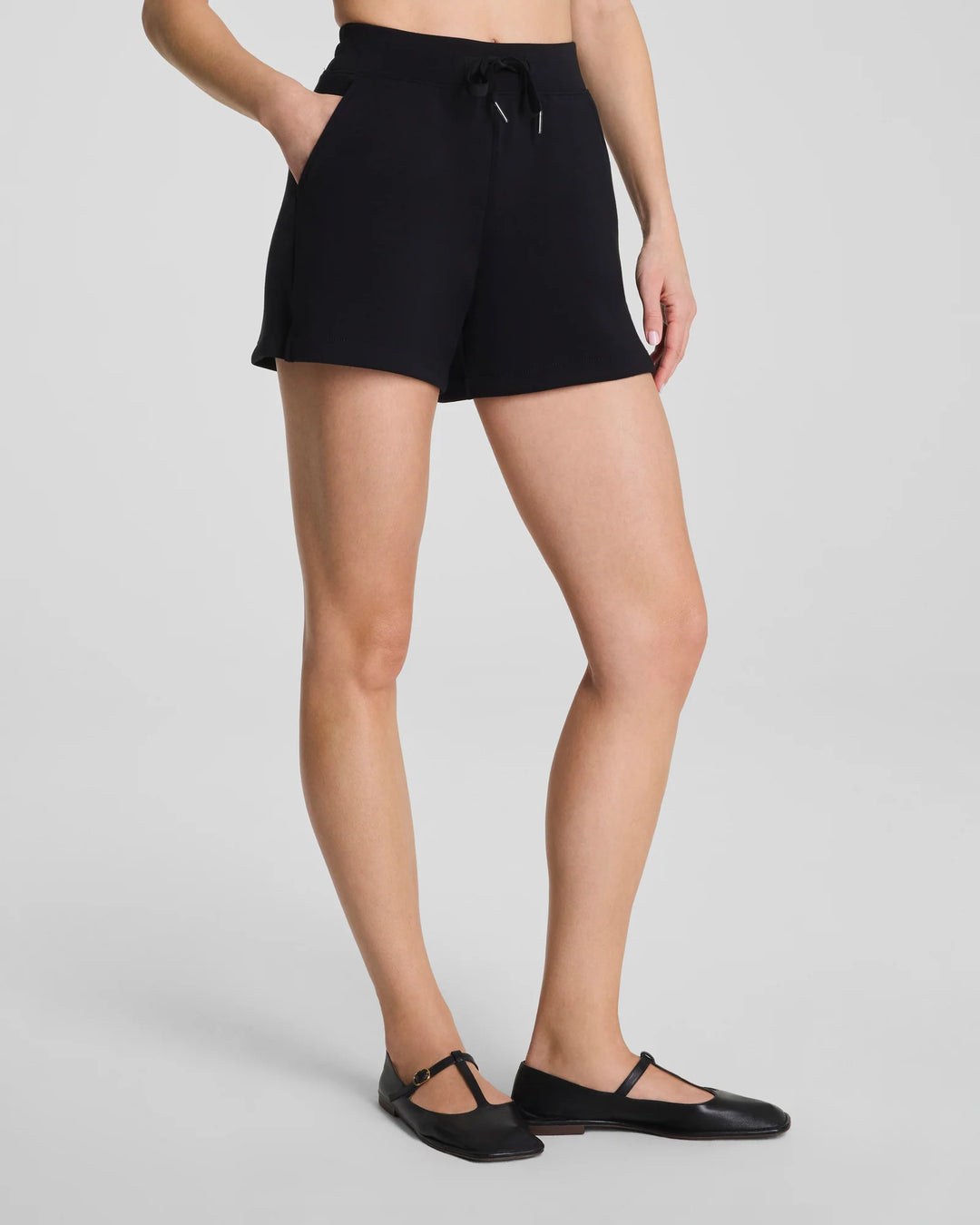 SPANX Airessentials 5 Inch Short - Very Black 3