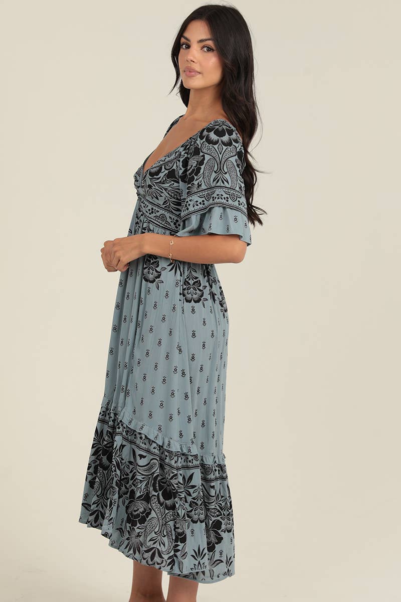  sidAngie Maxi Flare Sleeve Tiered   Dress with Slit Green side