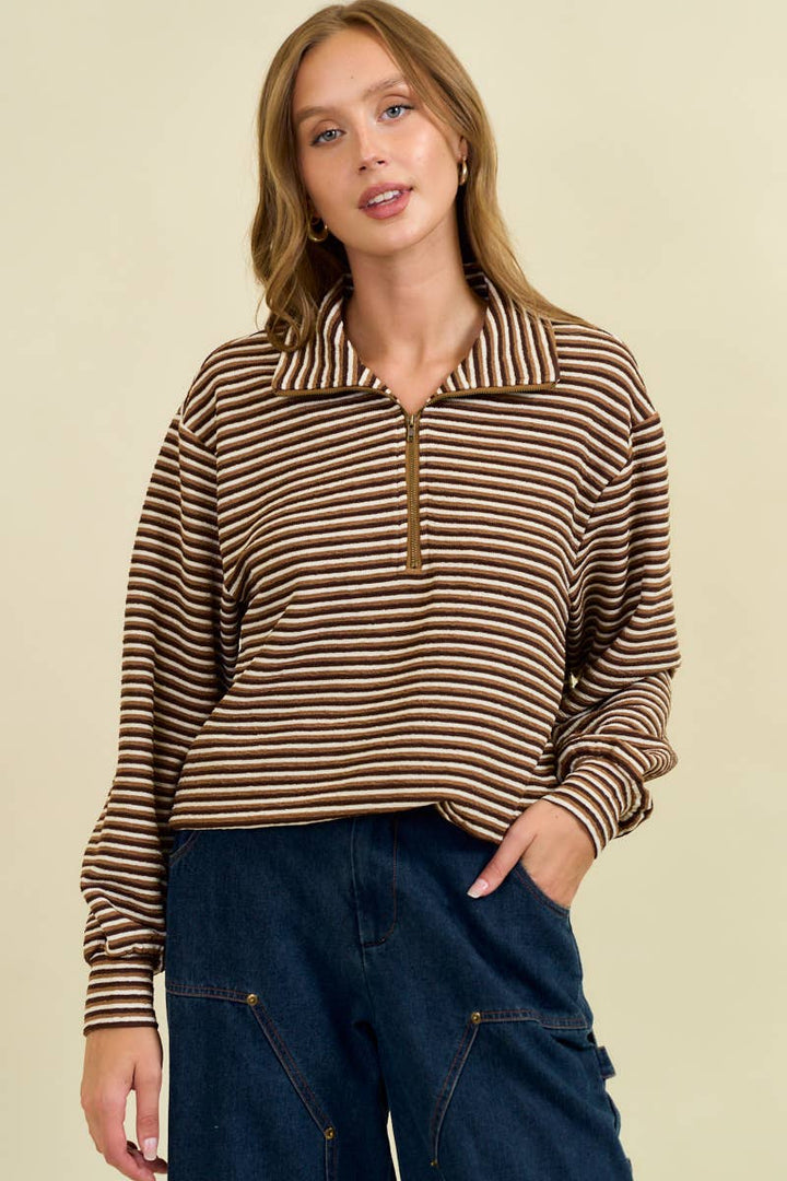 Bubble Hem Hald Zip Turtle Neck