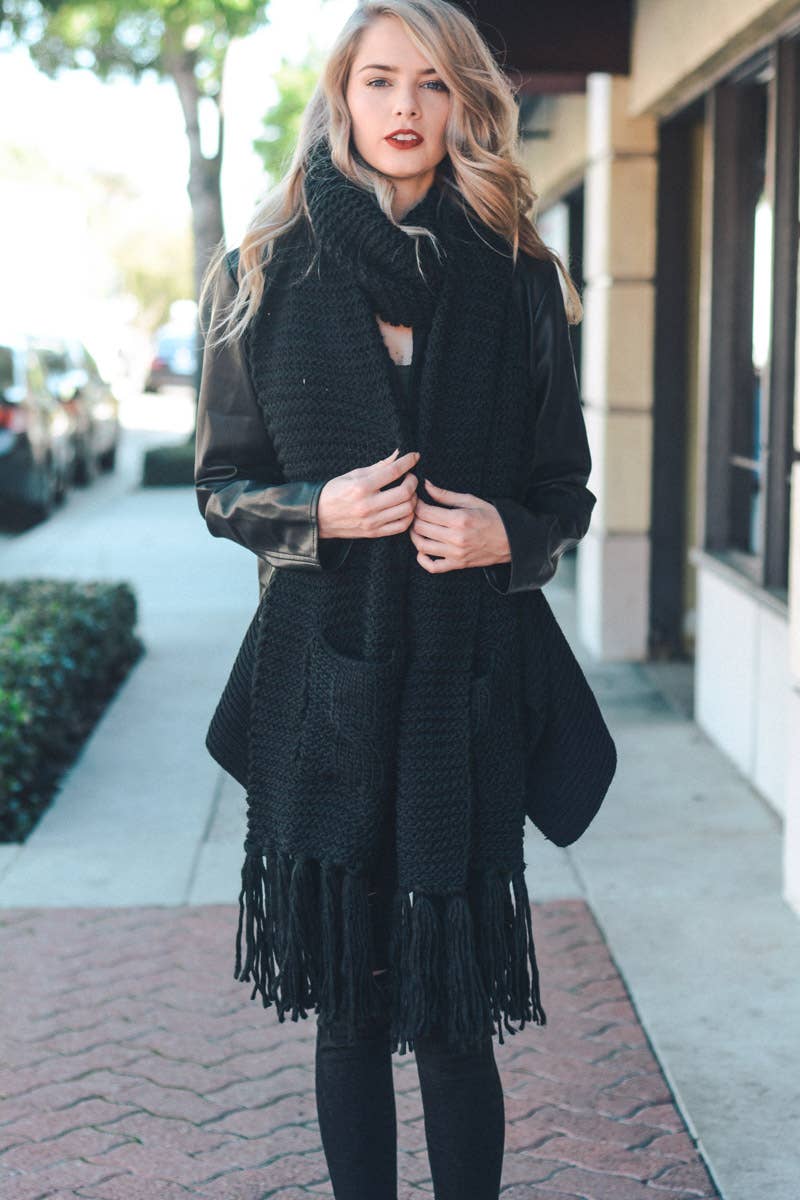 Oversized Two Pocket Tassel Scarf