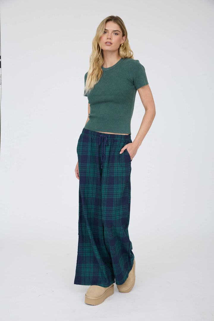 Blu Pepper Washed Ribbed Short Sleeve Cropped Knit Tee in Hunter Green 5