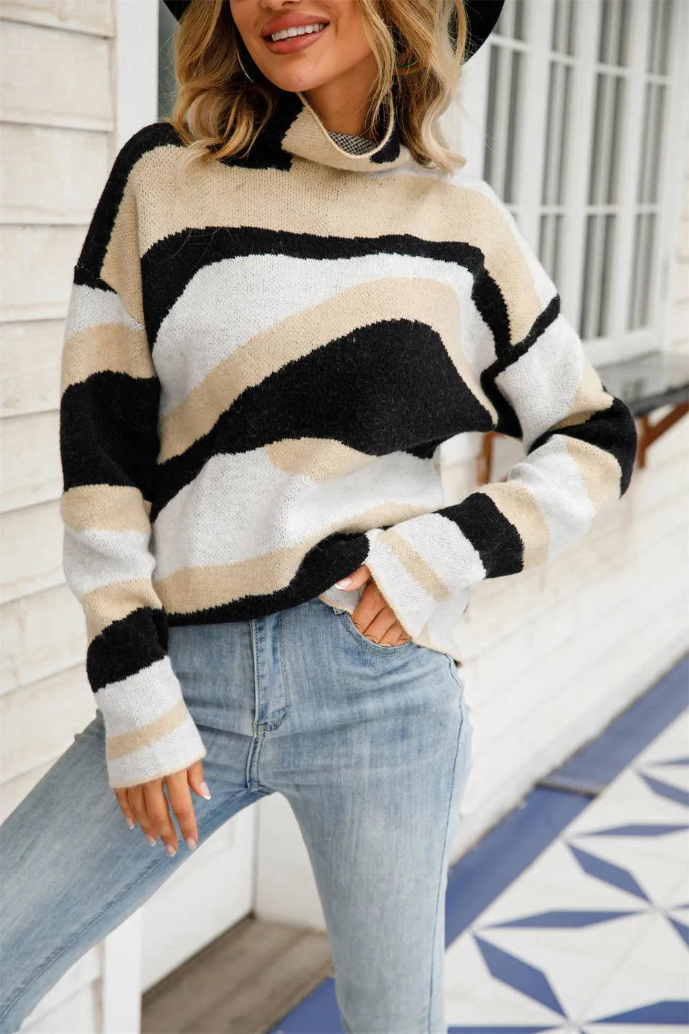 Abstract Knit Turtleneck Sweater6