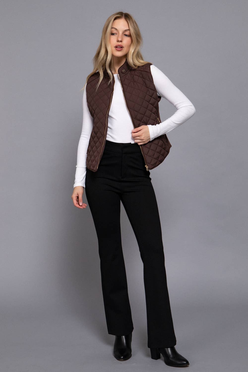 Active Basic - Suede Piping Detail Rib Quilted Padding Vest in Brown 3