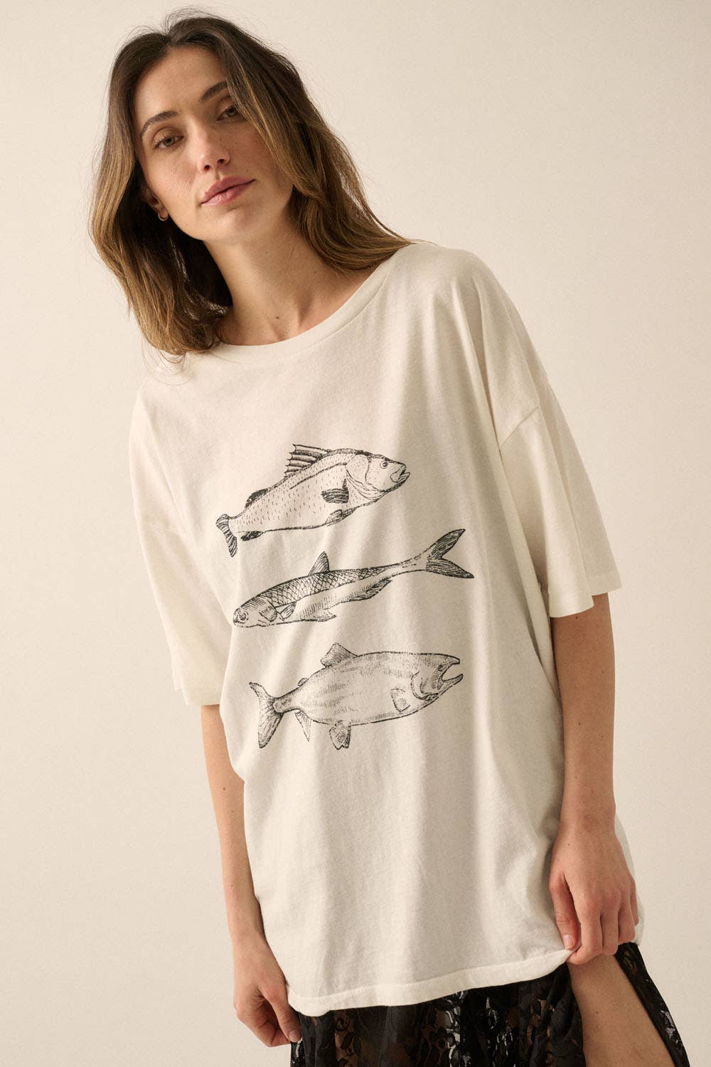 Promesa USA - Three Fishes Garment-Washed Oversize Graphic Tee in Ivory 3
