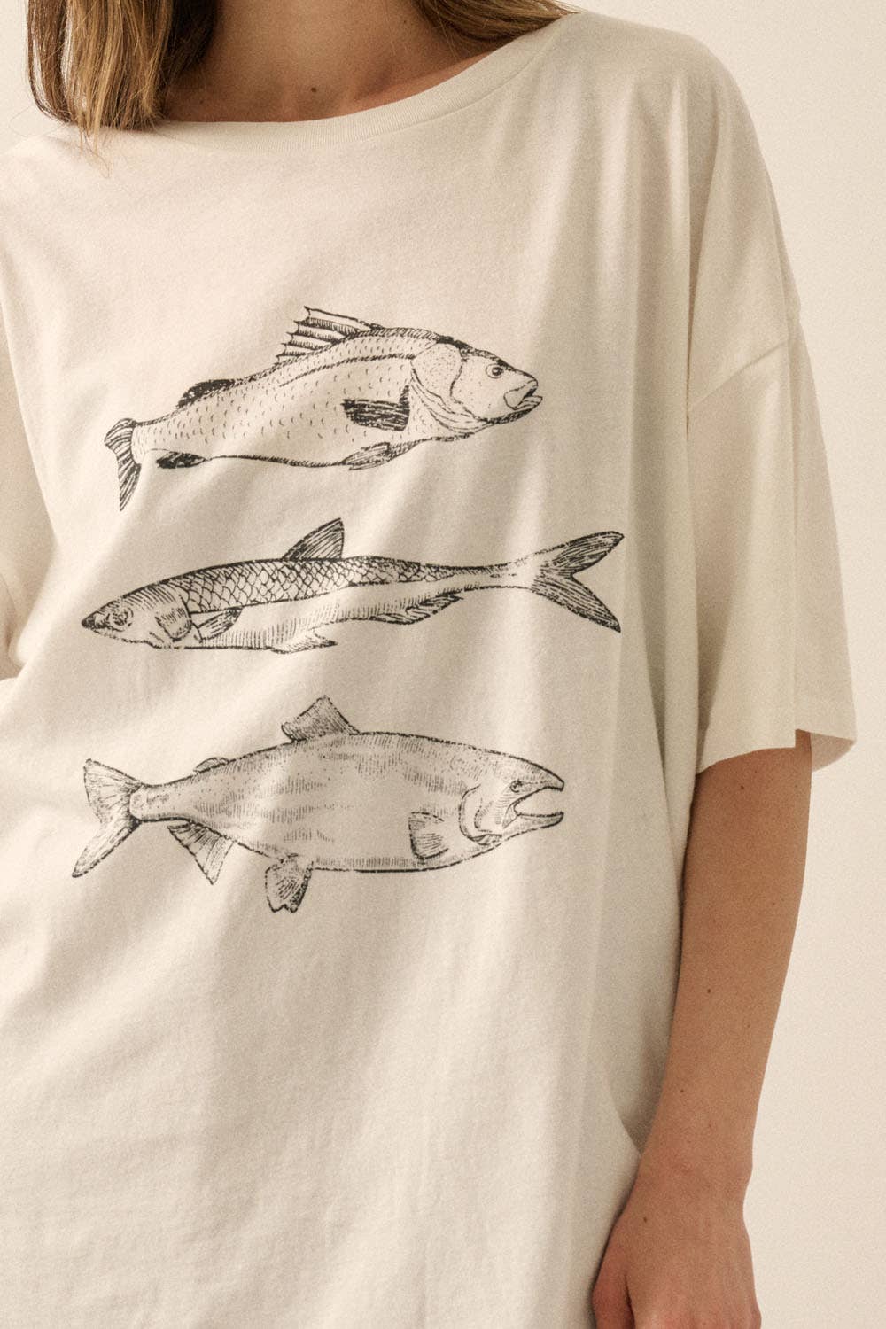 Promesa USA - Three Fishes Garment-Washed Oversize Graphic Tee in Ivory 1