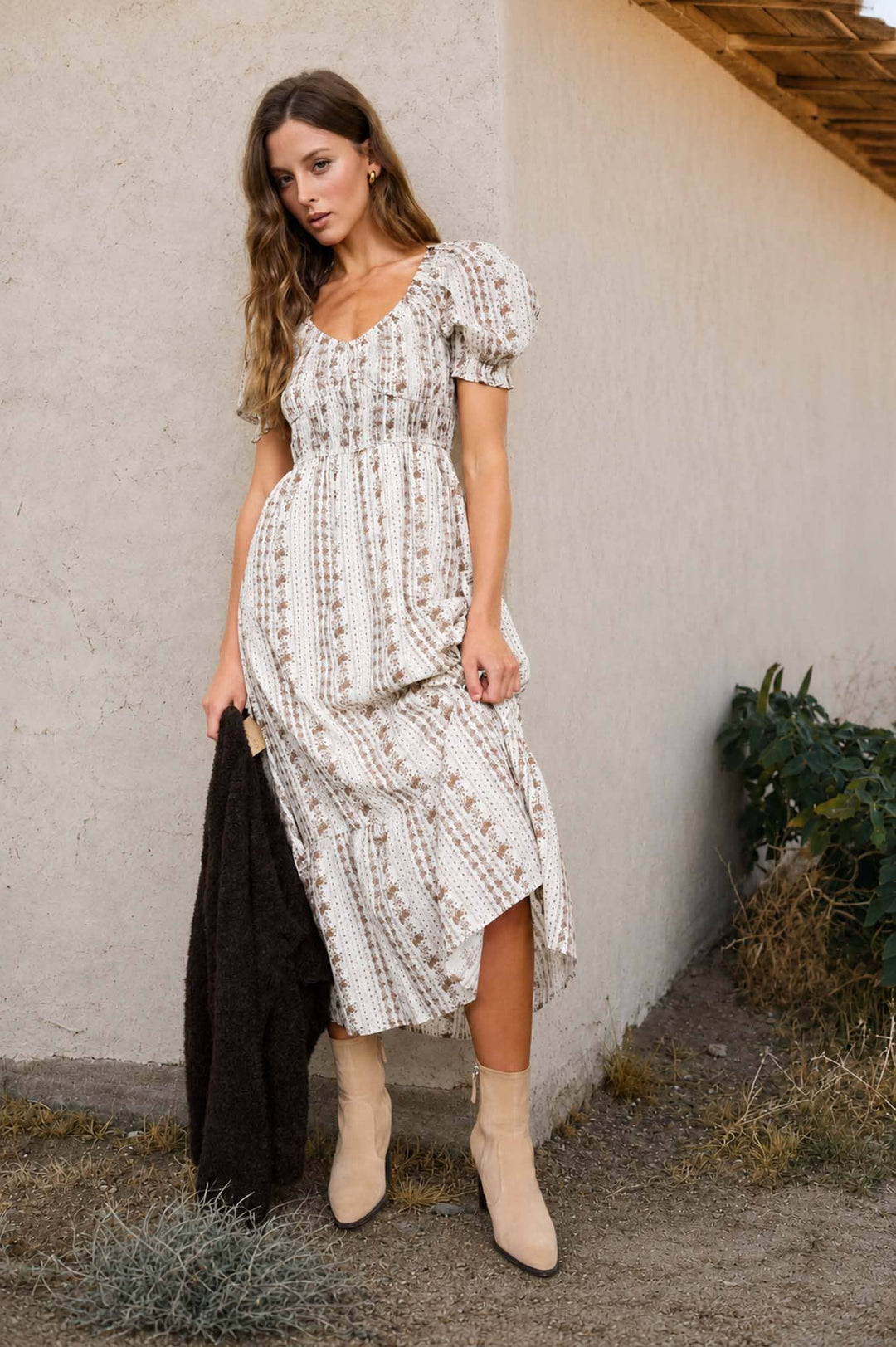 Blu Pepper - Floral Stripe Puff Sleeve Ruffled Midi Dress in Brown